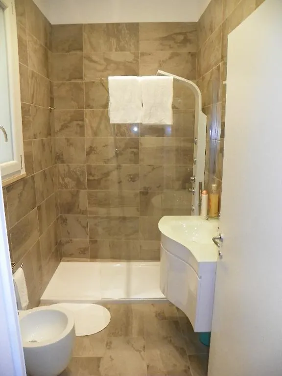 Gauguin Modern House Apartment Florence Italy
